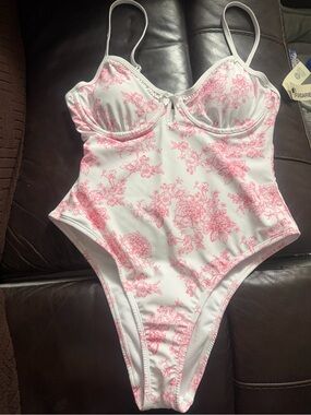 High Leg Extra Cheeky One Piece Swimsuit Floral Toile Pink White Underwire M